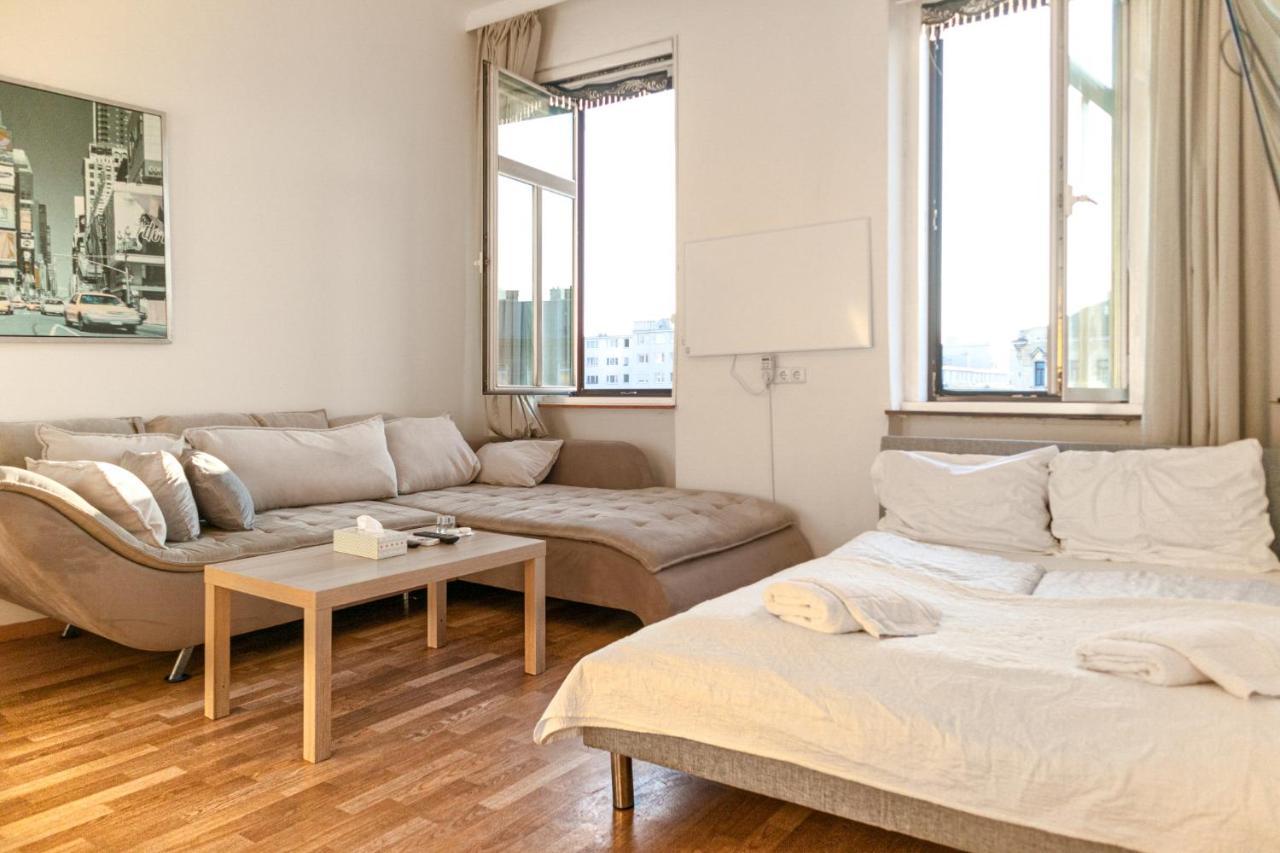 Joyful 2br Apt. @ Millenium Tower And The Danube Apartment Vienna