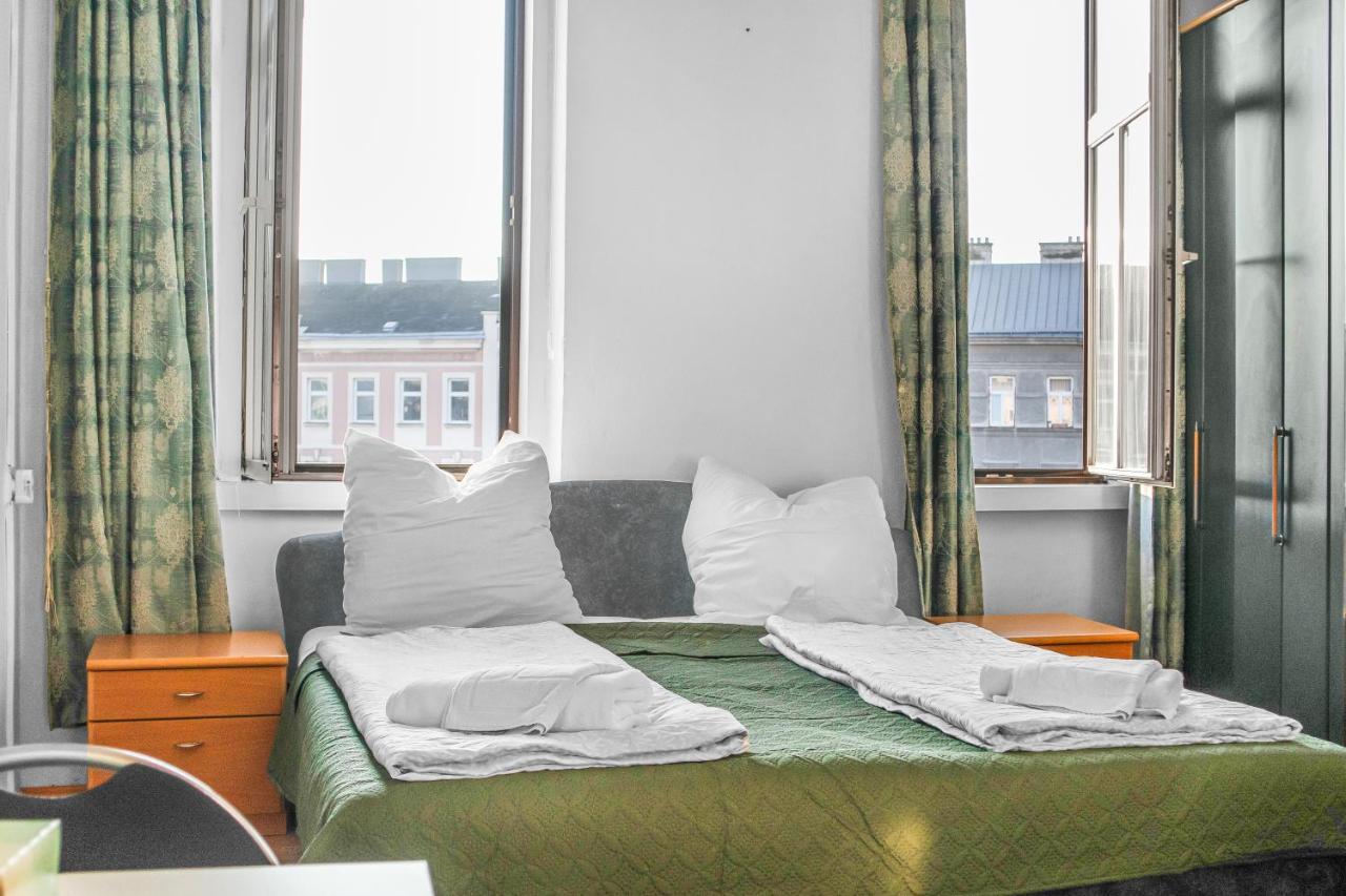 Joyful 2br Apt. @ Millenium Tower And The Danube * Vienna